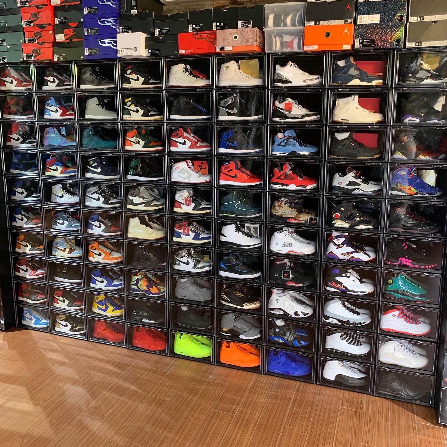 Showcase Box Drop Side Display Container Black